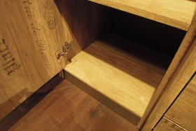 Шкаф для белья «Пилигрим» (Дуб Каньон светлый, Фон серый) в Минусинске - minusinsk.katalogmebeli.com | фото 5